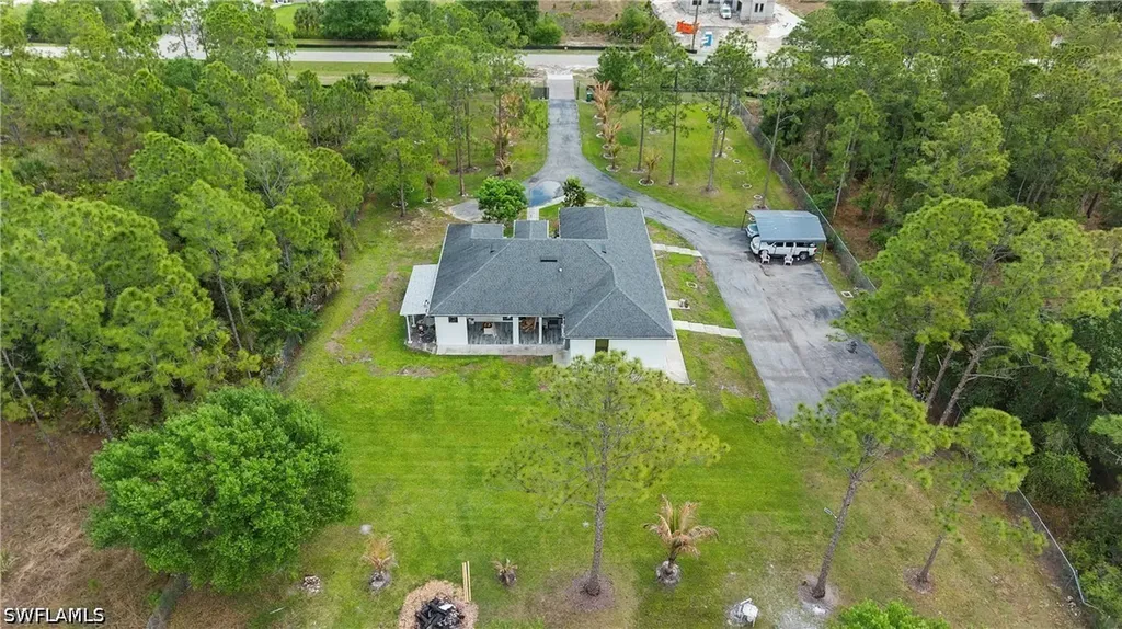 6275 Everglades Boulevard N Naples FL 34120
