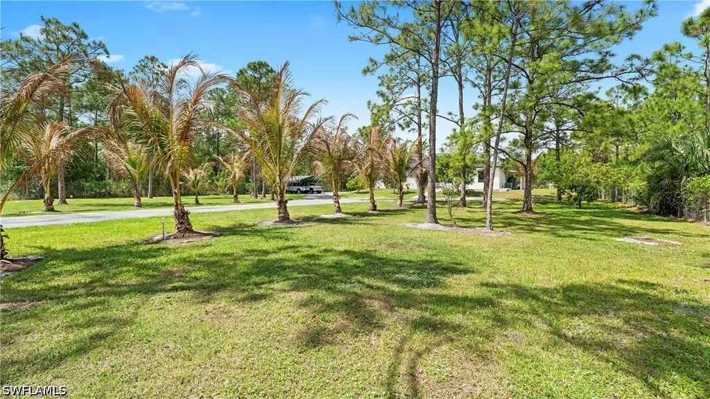 6275 Everglades Boulevard N Naples FL 34120