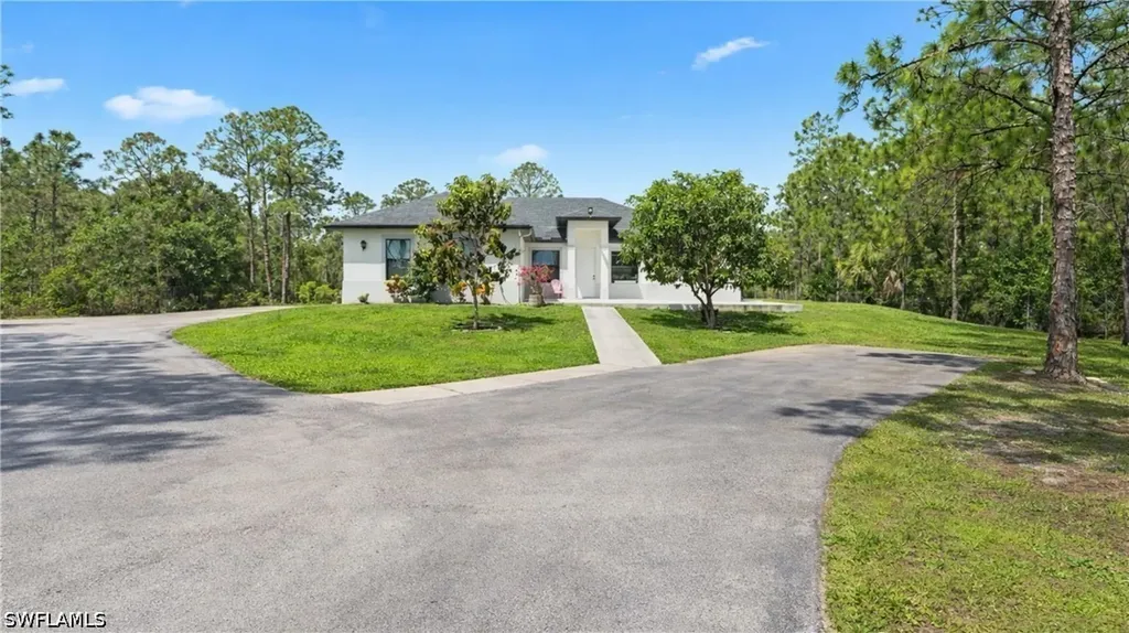 6275 Everglades Boulevard N Naples FL 34120