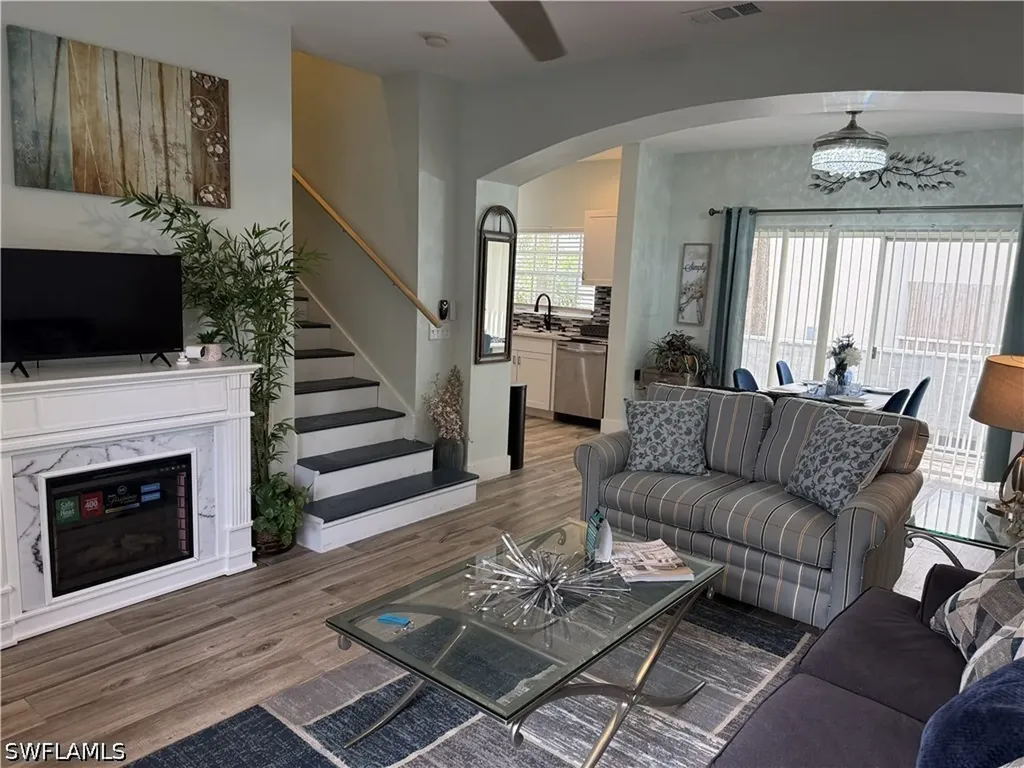 3304 Lisa Lane Naples FL 34109