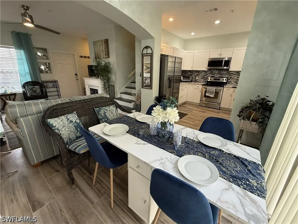 3304 Lisa Lane Naples FL 34109