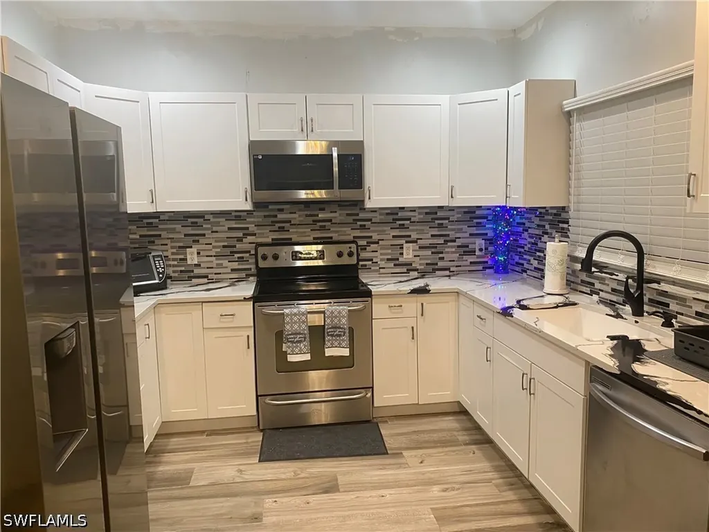 3304 Lisa Lane Naples FL 34109