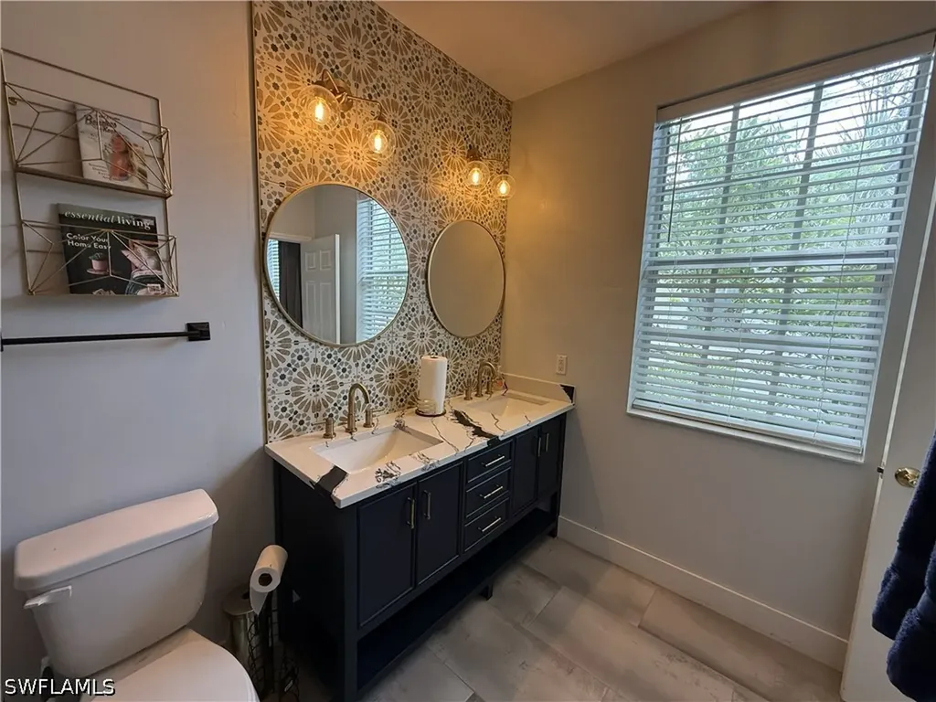 3304 Lisa Lane Naples FL 34109