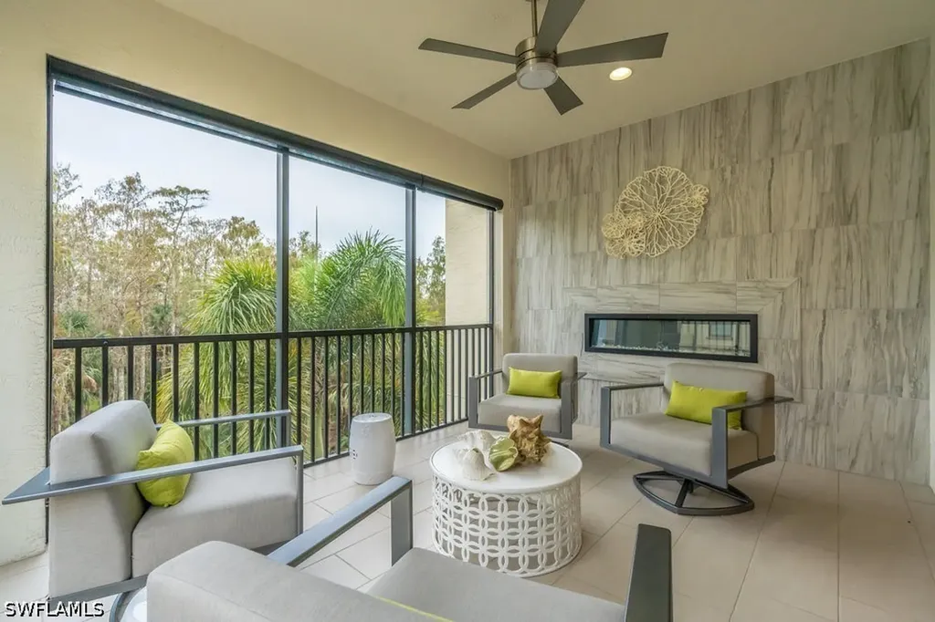 16382 Viansa Way Naples FL 34110