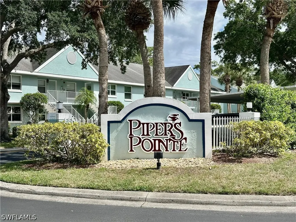 137 Wading Bird Circle Naples FL 34110