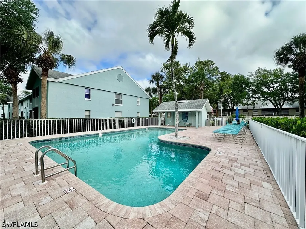 137 Wading Bird Circle Naples FL 34110