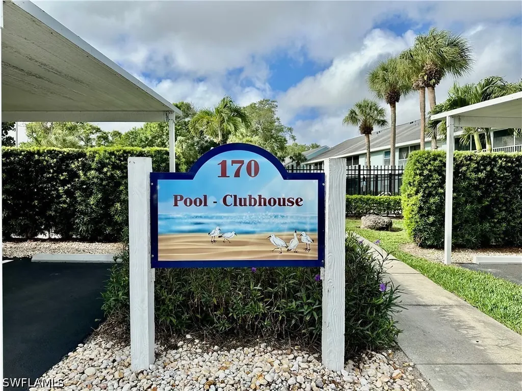 137 Wading Bird Circle Naples FL 34110