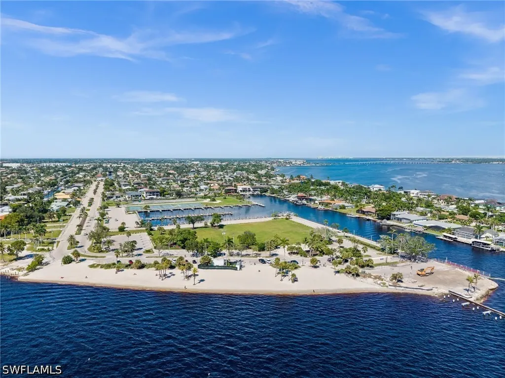 1020 Dolphin Drive Cape Coral FL 33904