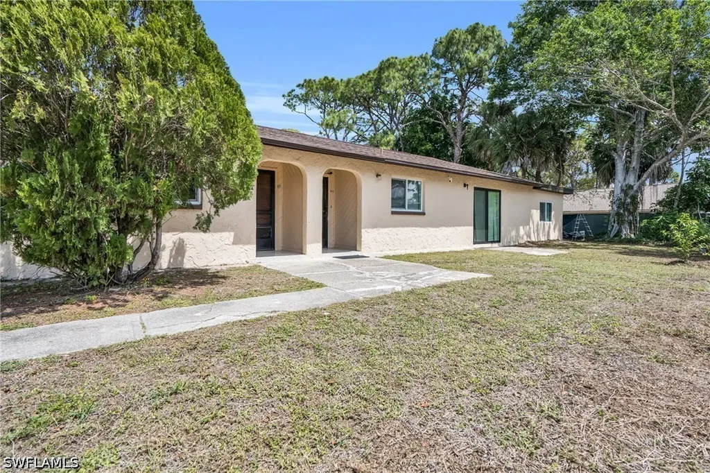 421/423 SE 24th Avenue Cape Coral FL 33990