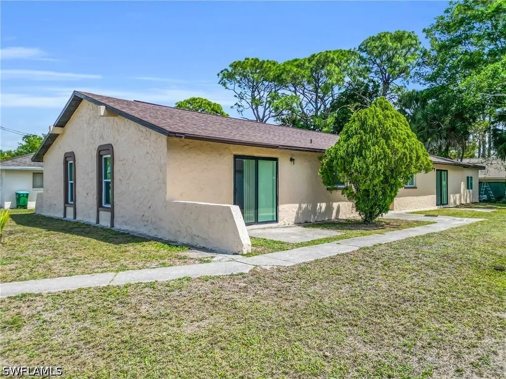 421/423 SE 24th Avenue Cape Coral FL 33990
