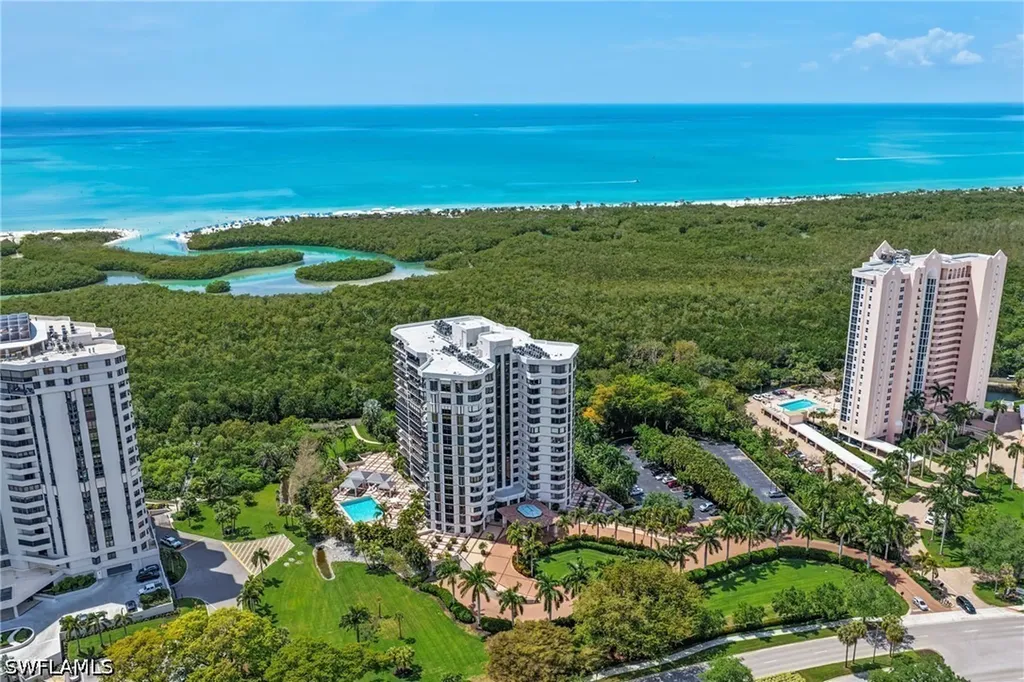 Naples FL, 6075 Pelican Bay Boulevard, Unit 201