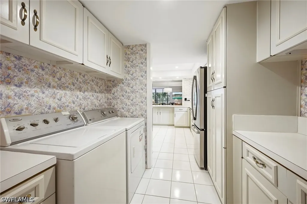 6075 Pelican Bay Boulevard Naples FL 34108