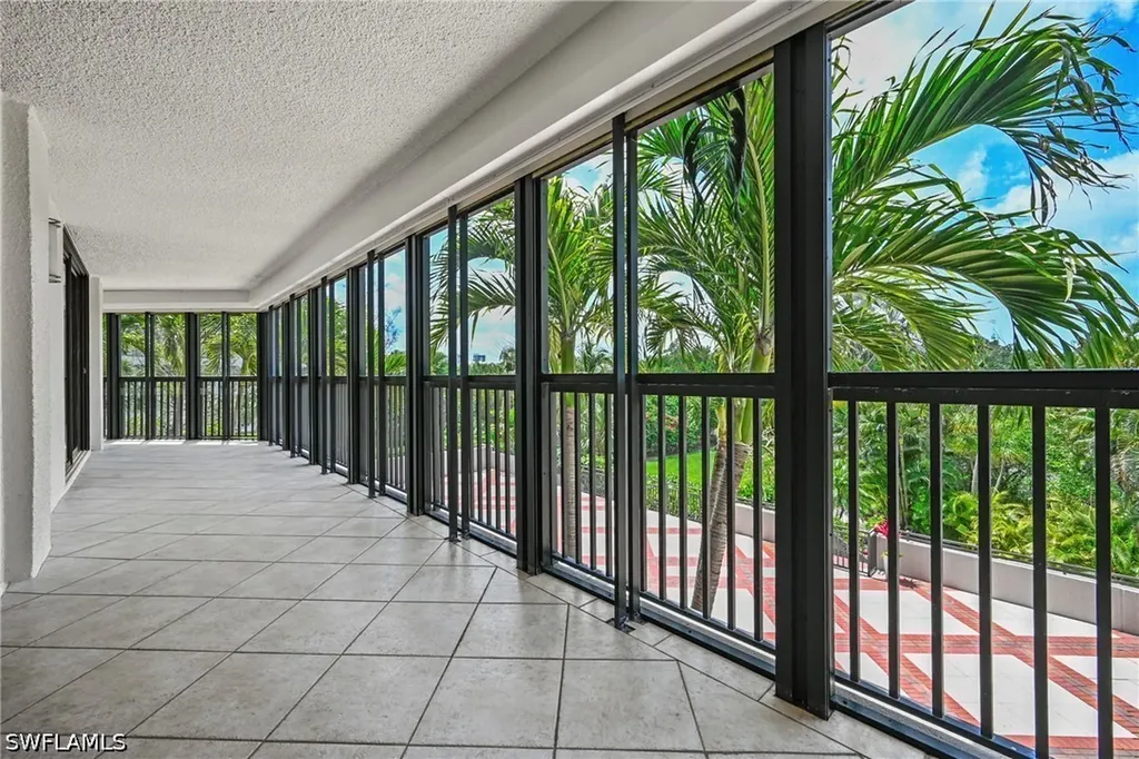 6075 Pelican Bay Boulevard Naples FL 34108