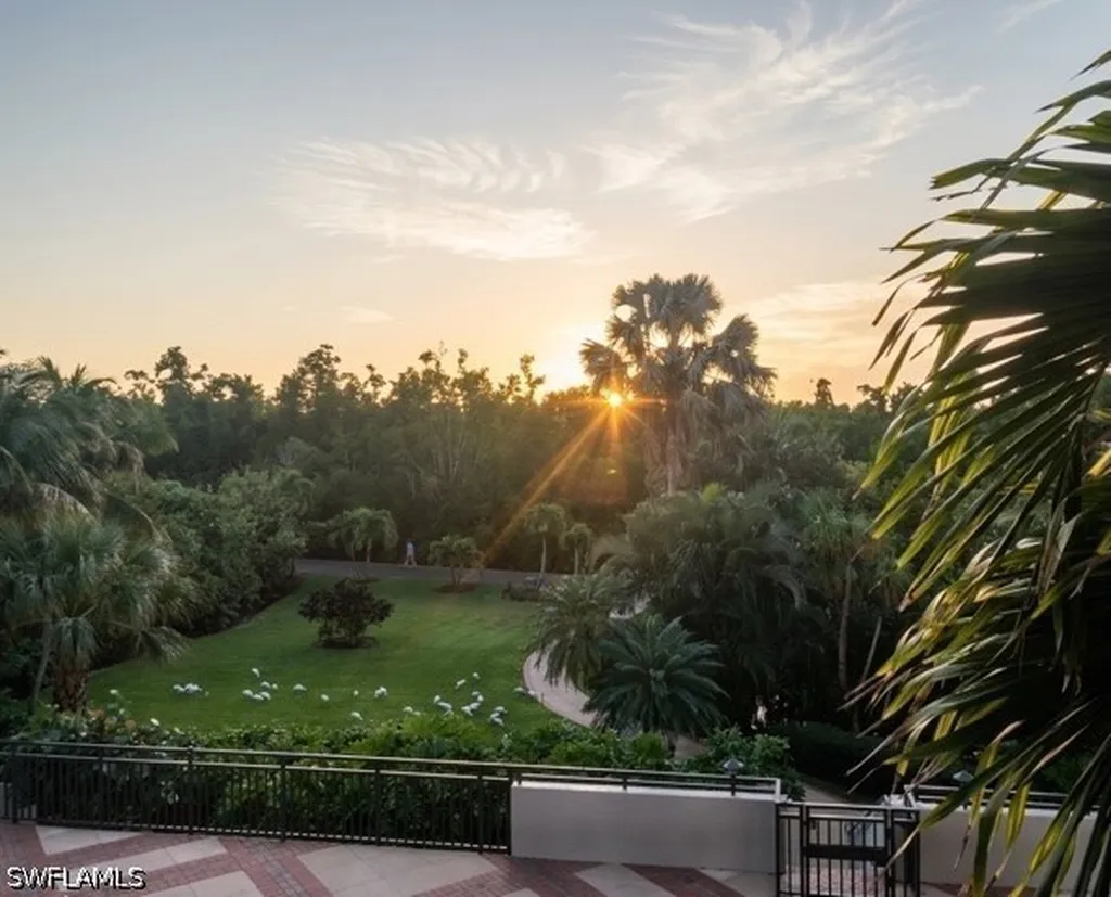 6075 Pelican Bay Boulevard Naples FL 34108