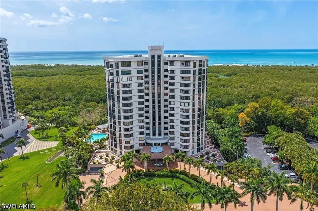 6075 Pelican Bay Boulevard Naples FL 34108