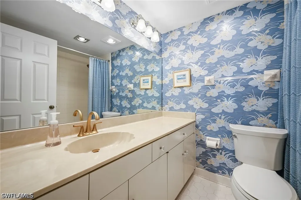 6075 Pelican Bay Boulevard Naples FL 34108