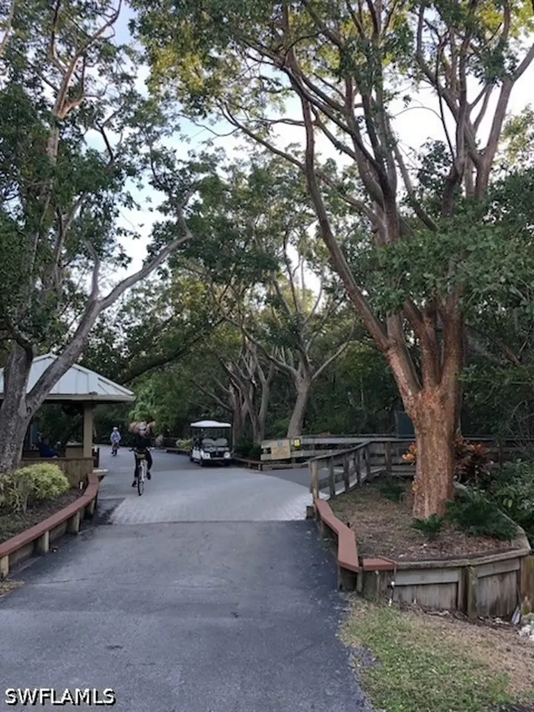 6075 Pelican Bay Boulevard Naples FL 34108