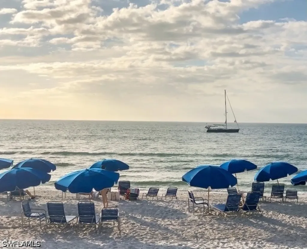 6075 Pelican Bay Boulevard Naples FL 34108