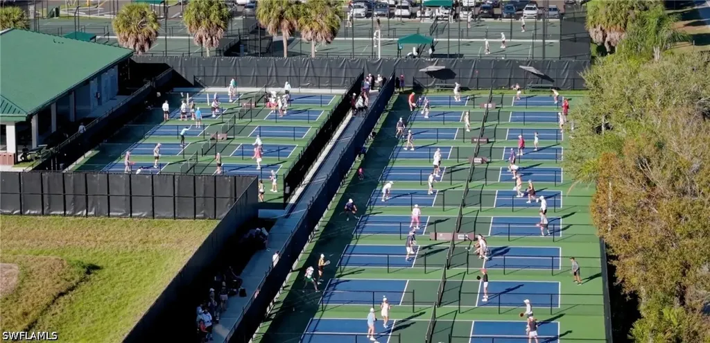 6075 Pelican Bay Boulevard Naples FL 34108