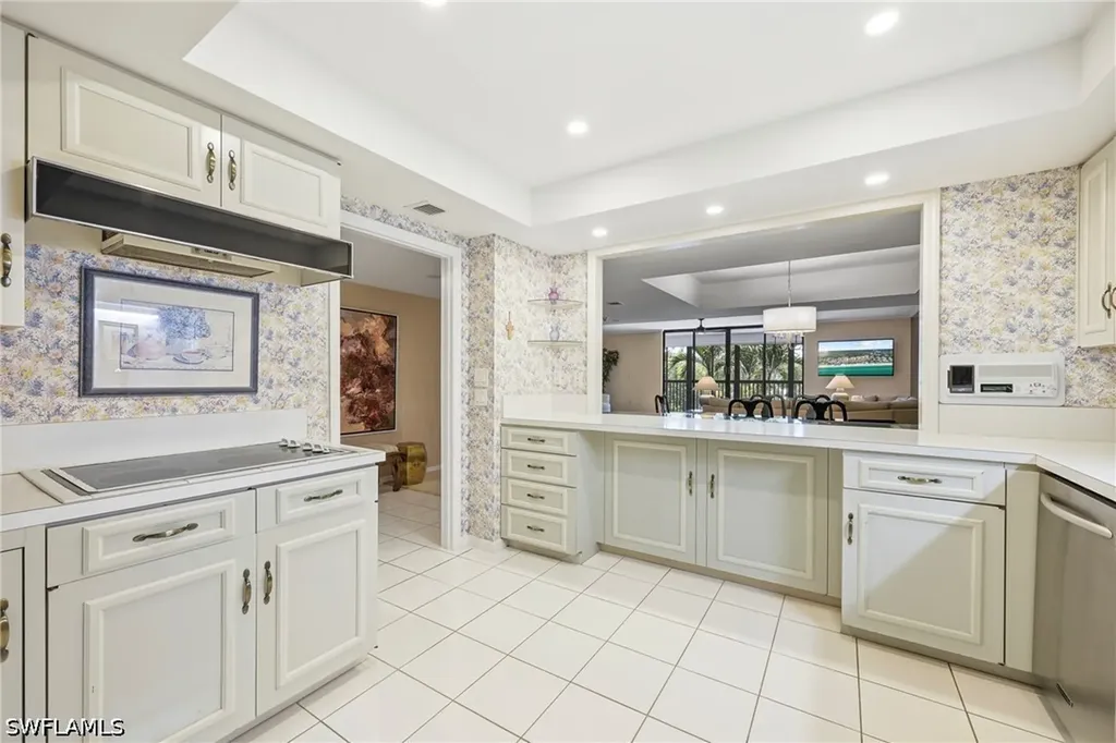 6075 Pelican Bay Boulevard Naples FL 34108