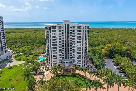 6075 Pelican Bay Boulevard Naples FL 34108