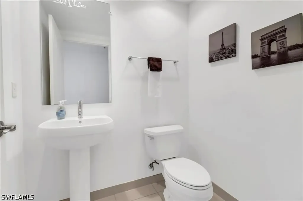 3000 Oasis Grand Boulevard Fort Myers FL 33916