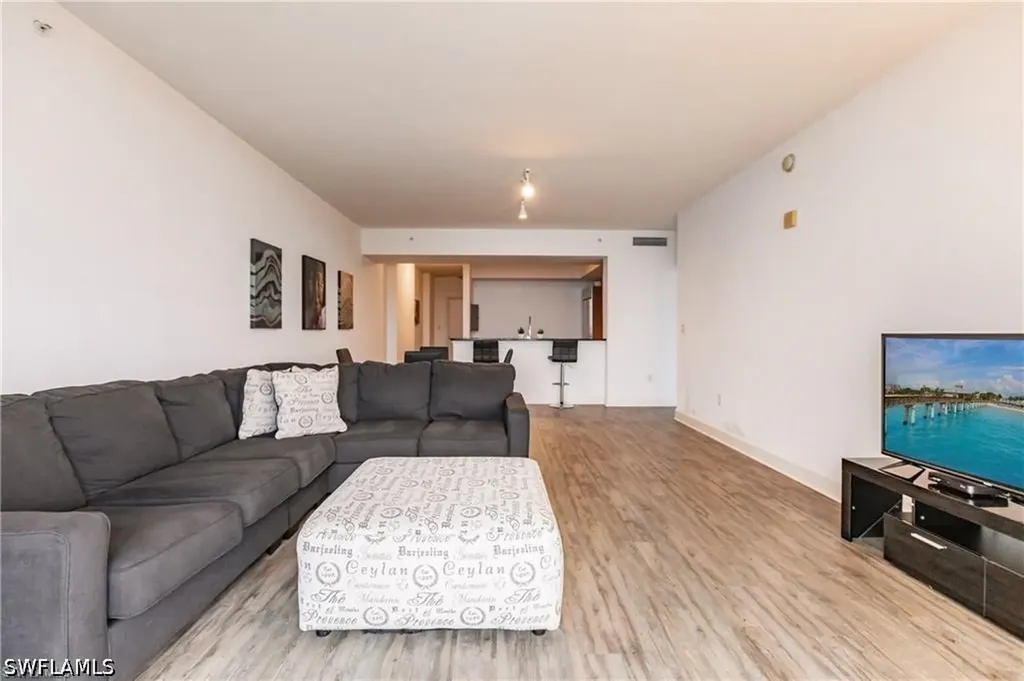 3000 Oasis Grand Boulevard Fort Myers FL 33916