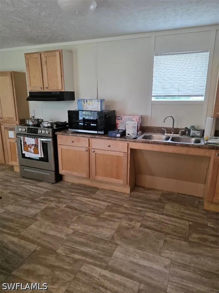 8385 Marx Drive North Fort Myers FL 33917