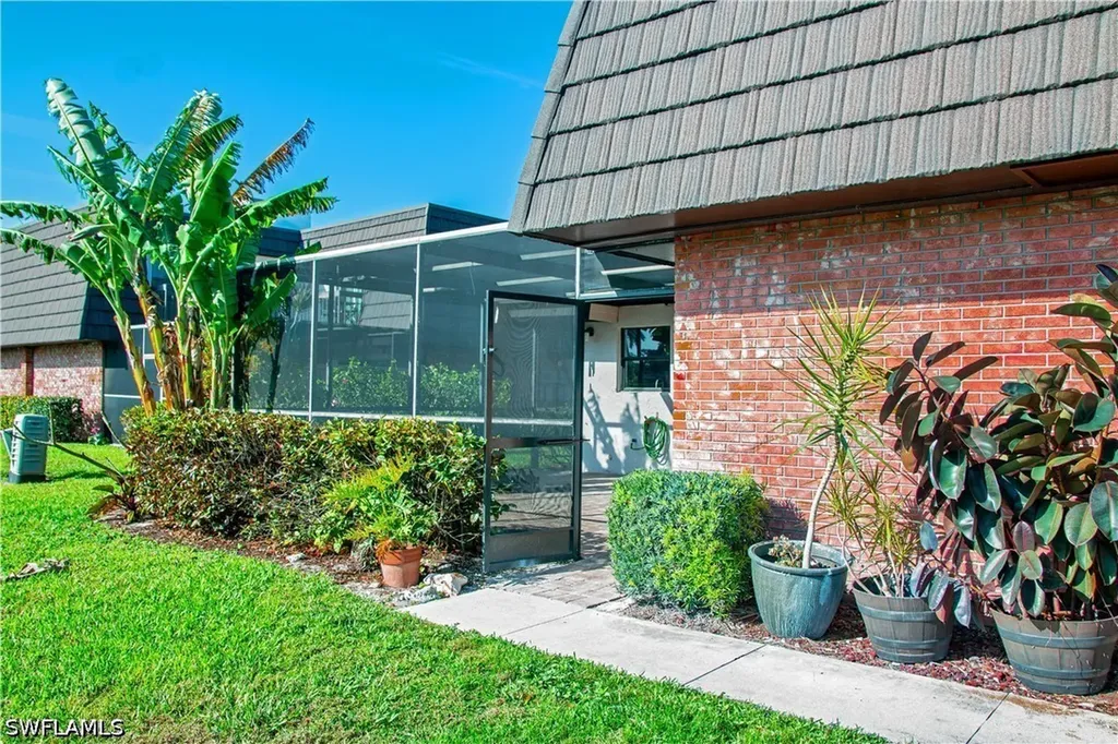 148 Lake Point Lane Naples FL 34112-7073