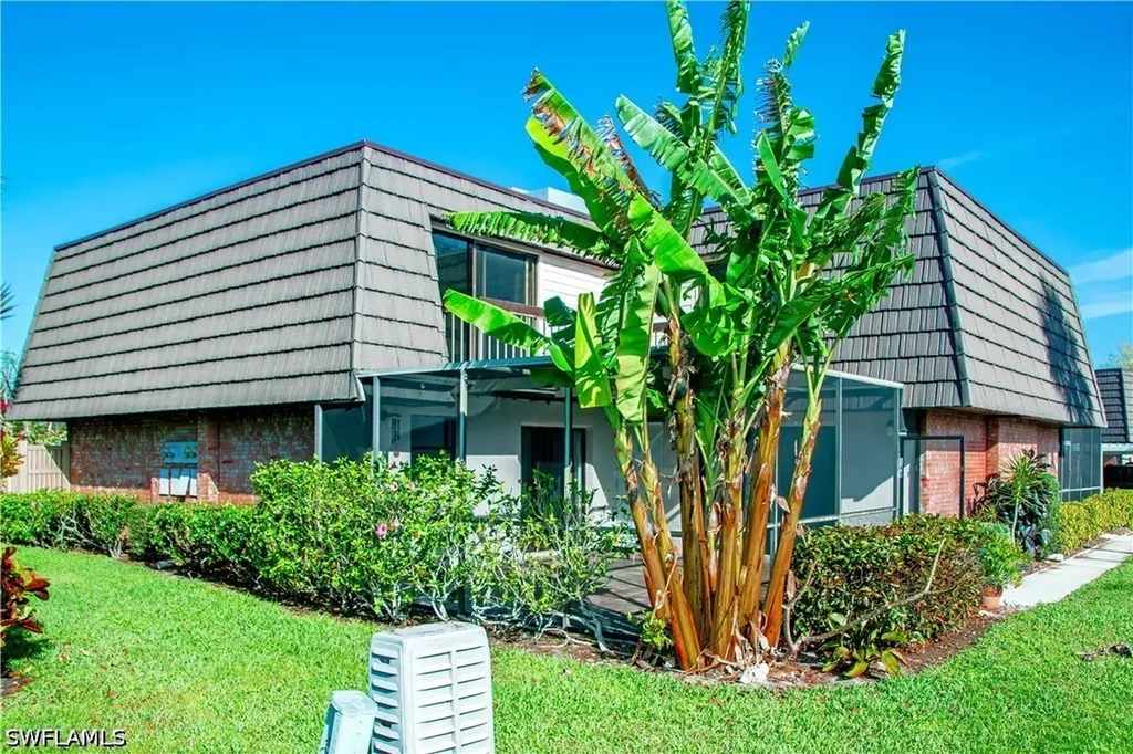 148 Lake Point Lane Naples FL 34112-7073