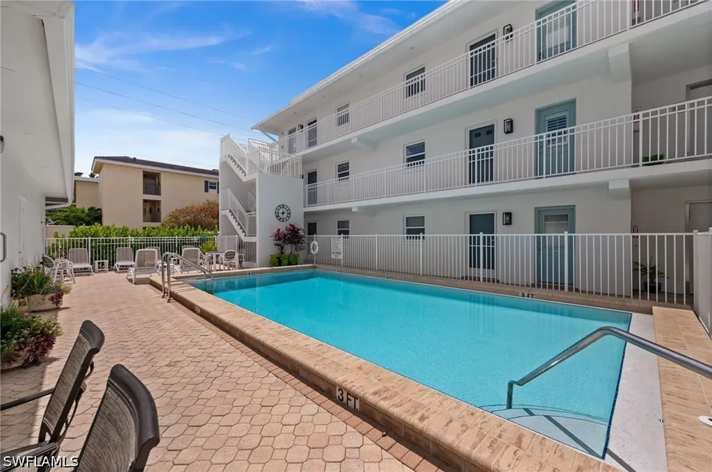 1021 3rd Street S Naples FL 34102