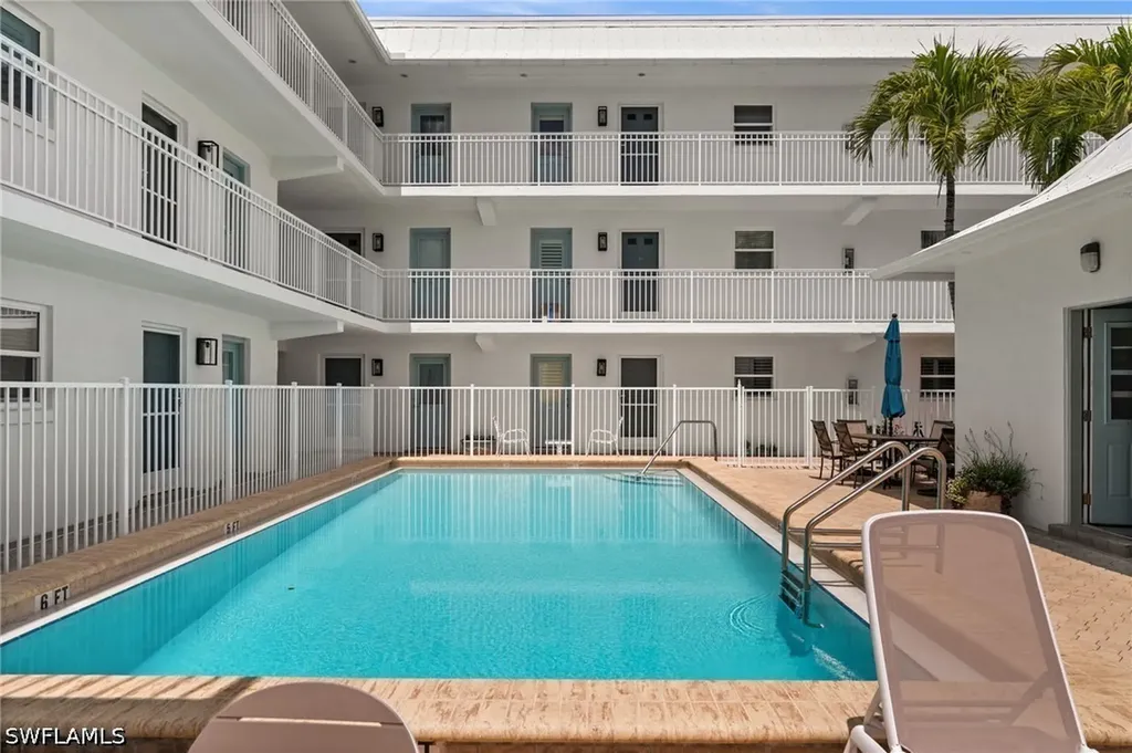 1021 3rd Street S Naples FL 34102