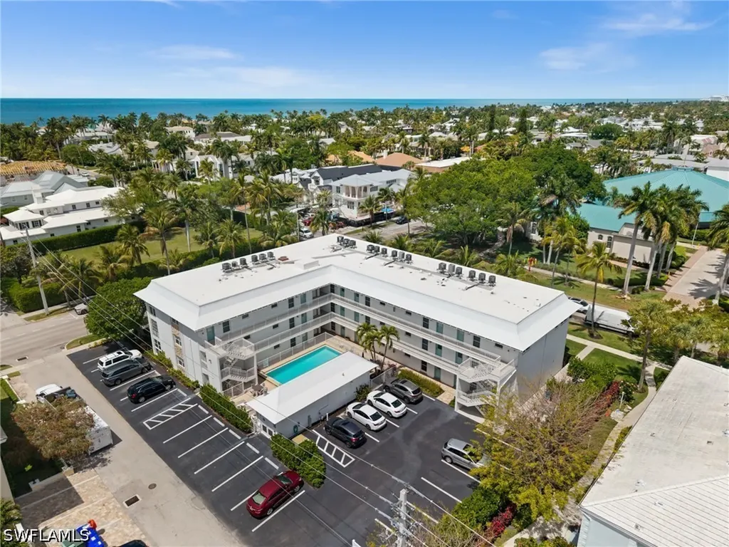 1021 3rd Street S Naples FL 34102