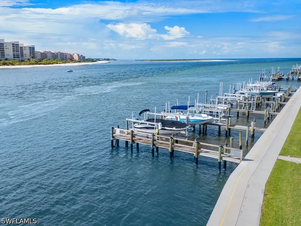 232 La Peninsula Boulevard Naples FL 34113