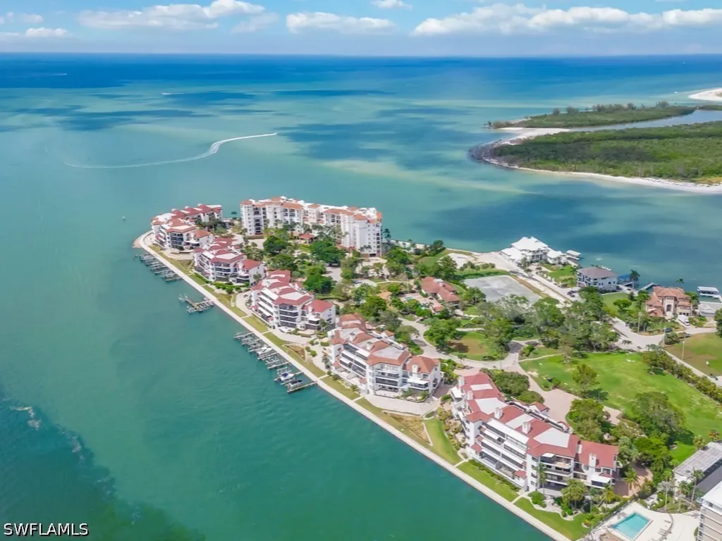 232 La Peninsula Boulevard Naples FL 34113