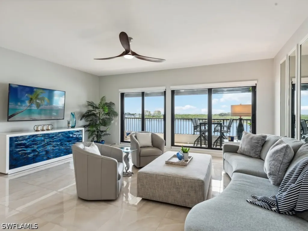 232 La Peninsula Boulevard Naples FL 34113