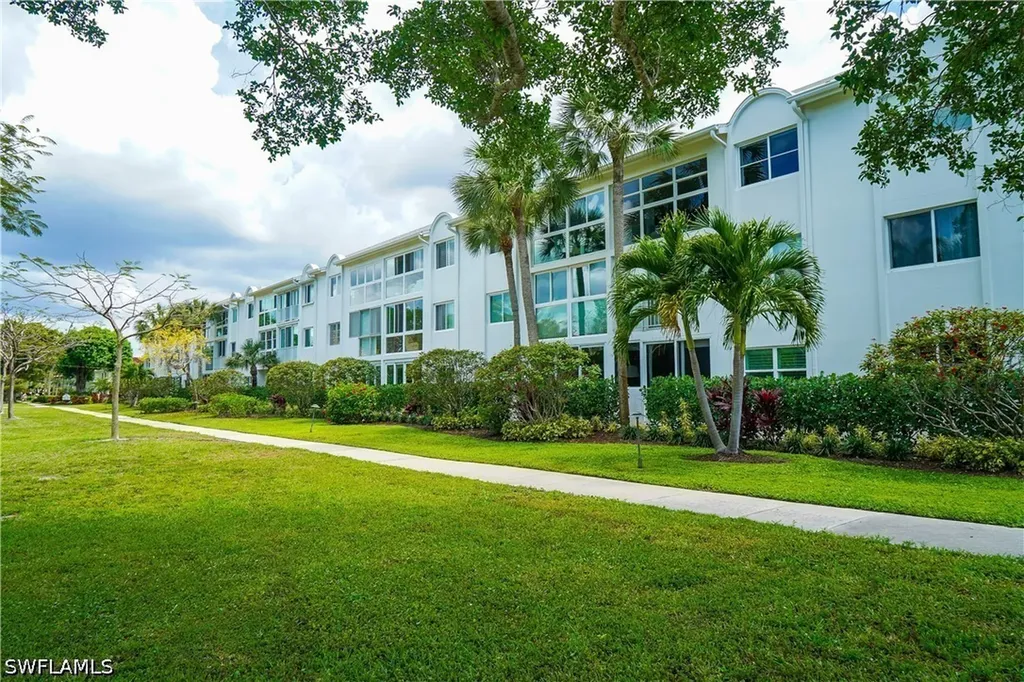 414 Broad Avenue S Naples FL 34102
