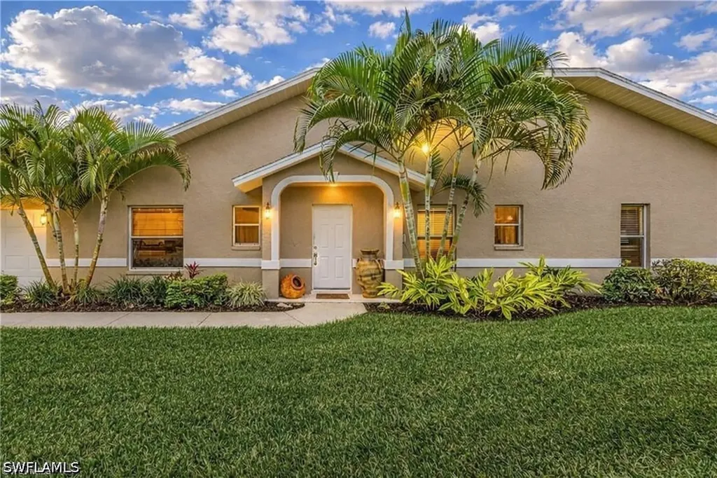2037 W Crown Pointe Boulevard Naples FL 34112