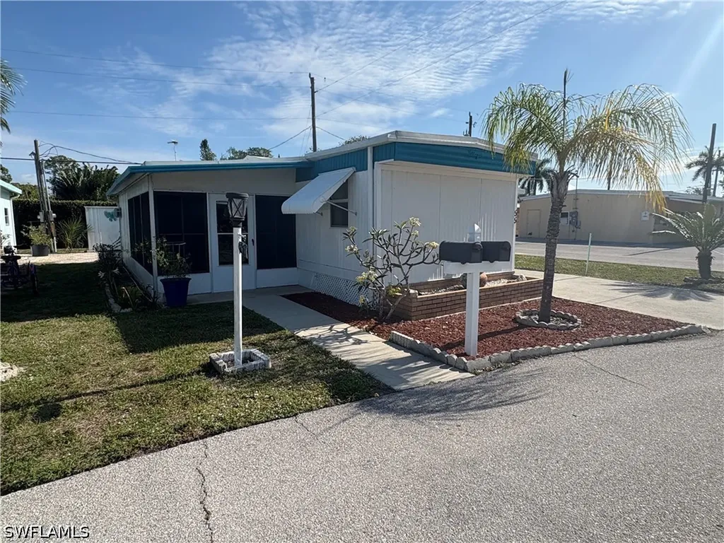 55 Moorhead Manor Naples FL 34112