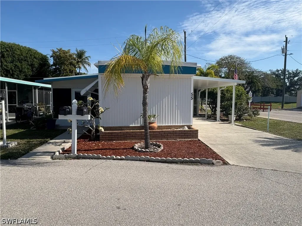 55 Moorhead Manor Naples FL 34112