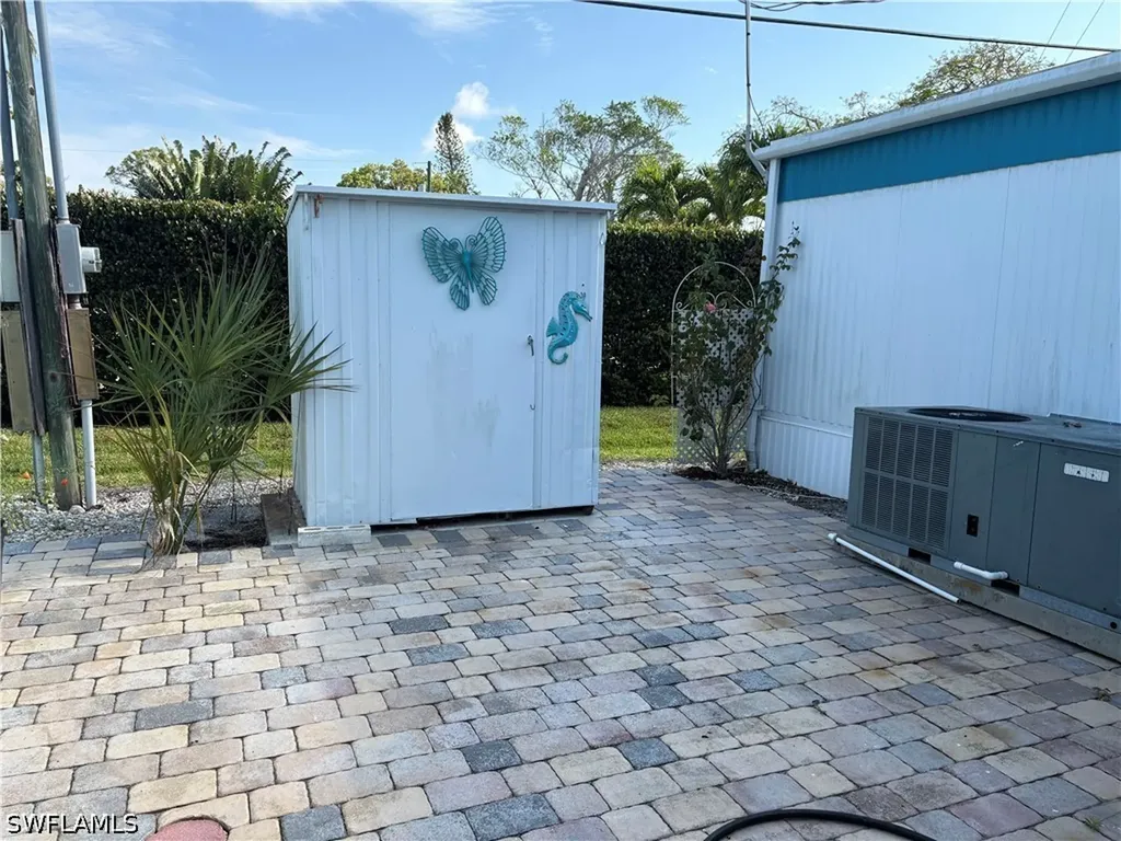 55 Moorhead Manor Naples FL 34112