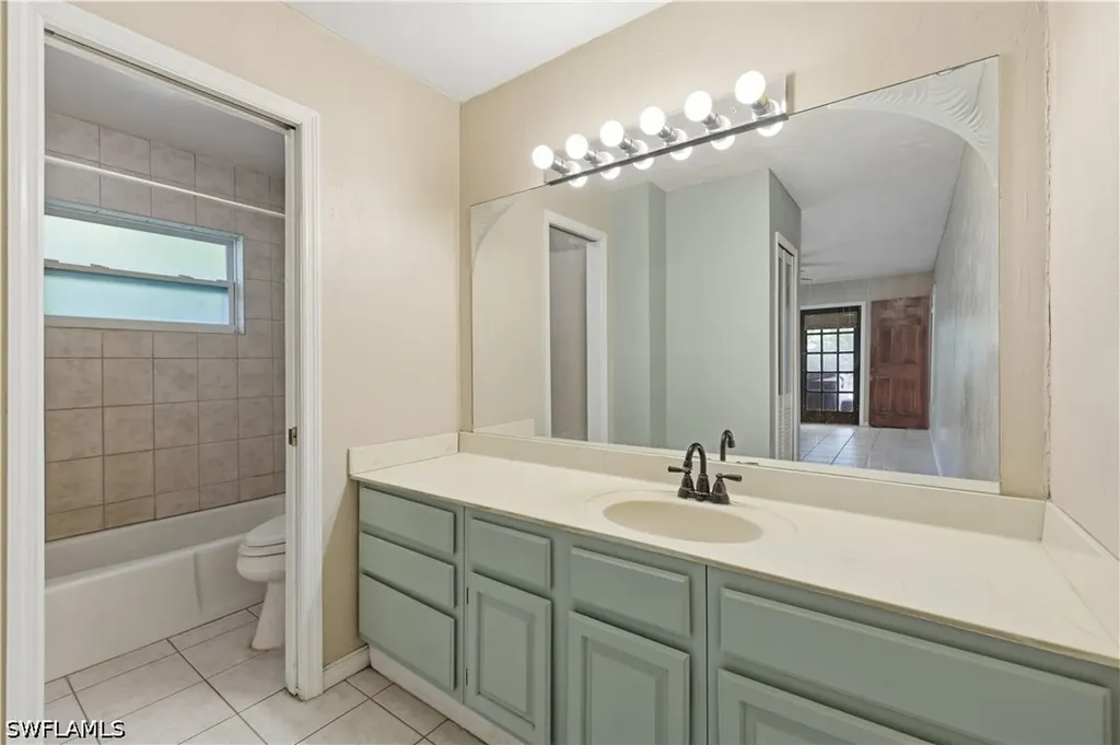 5681 Bur Oaks Lane Naples FL 34119