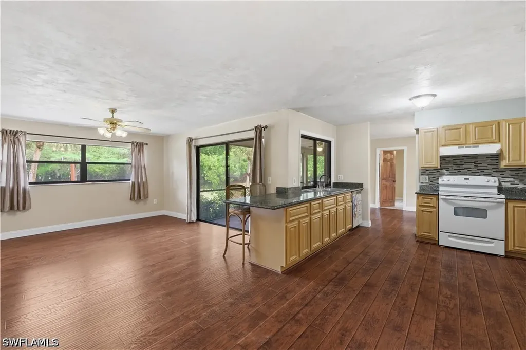 5681 Bur Oaks Lane Naples FL 34119
