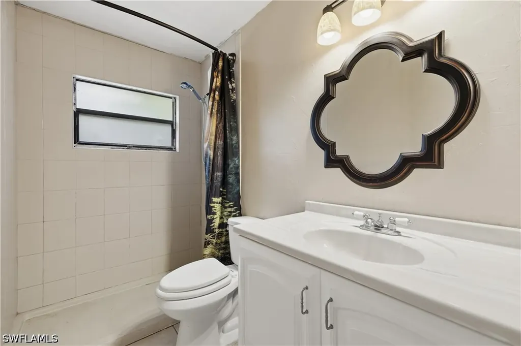 5681 Bur Oaks Lane Naples FL 34119