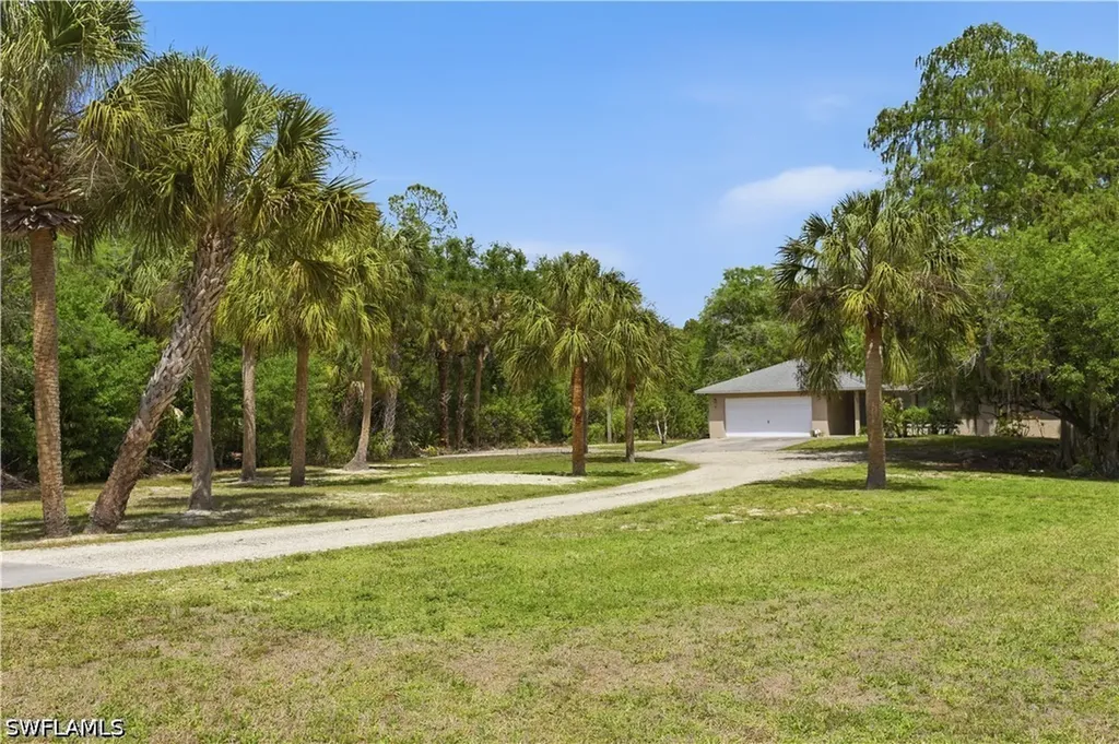 5681 Bur Oaks Lane Naples FL 34119