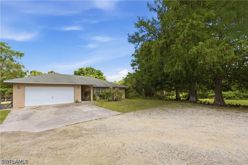 5681 Bur Oaks Lane Naples FL 34119