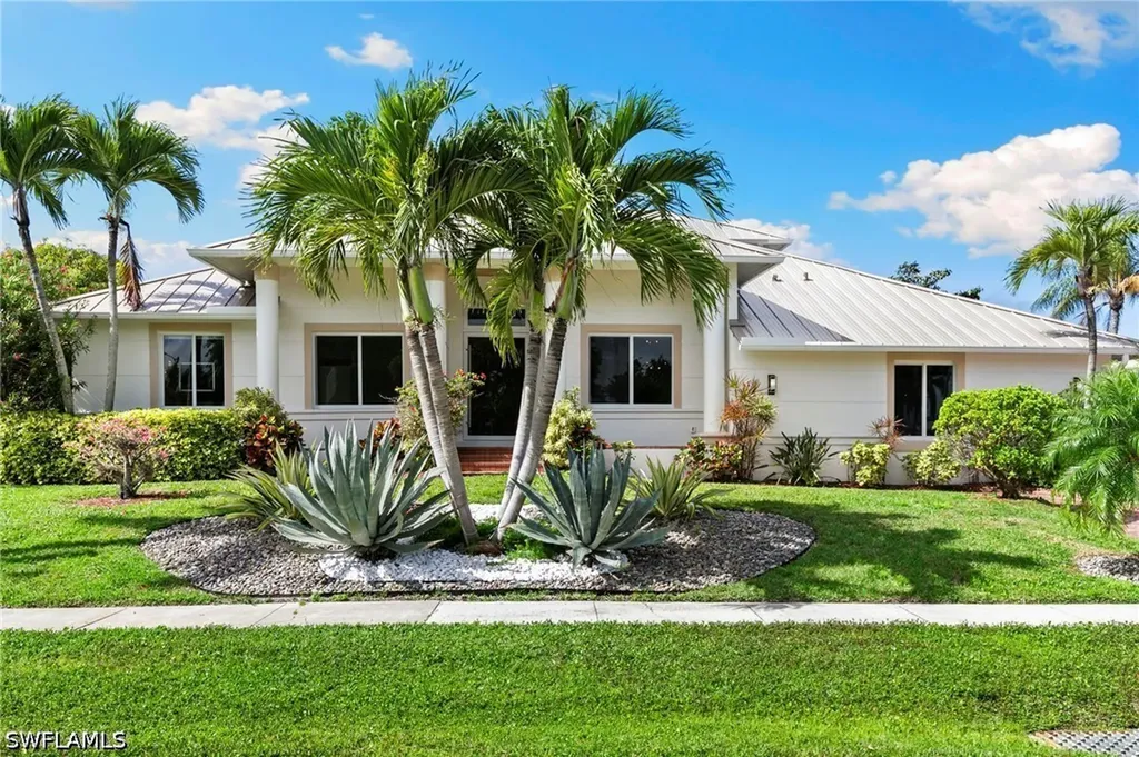 Marco Island FL, 741 Holly Court