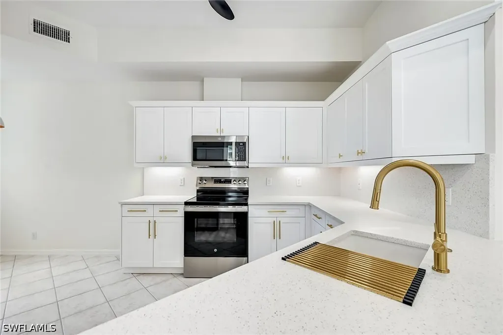 1580 Clermont Drive Naples FL 34109