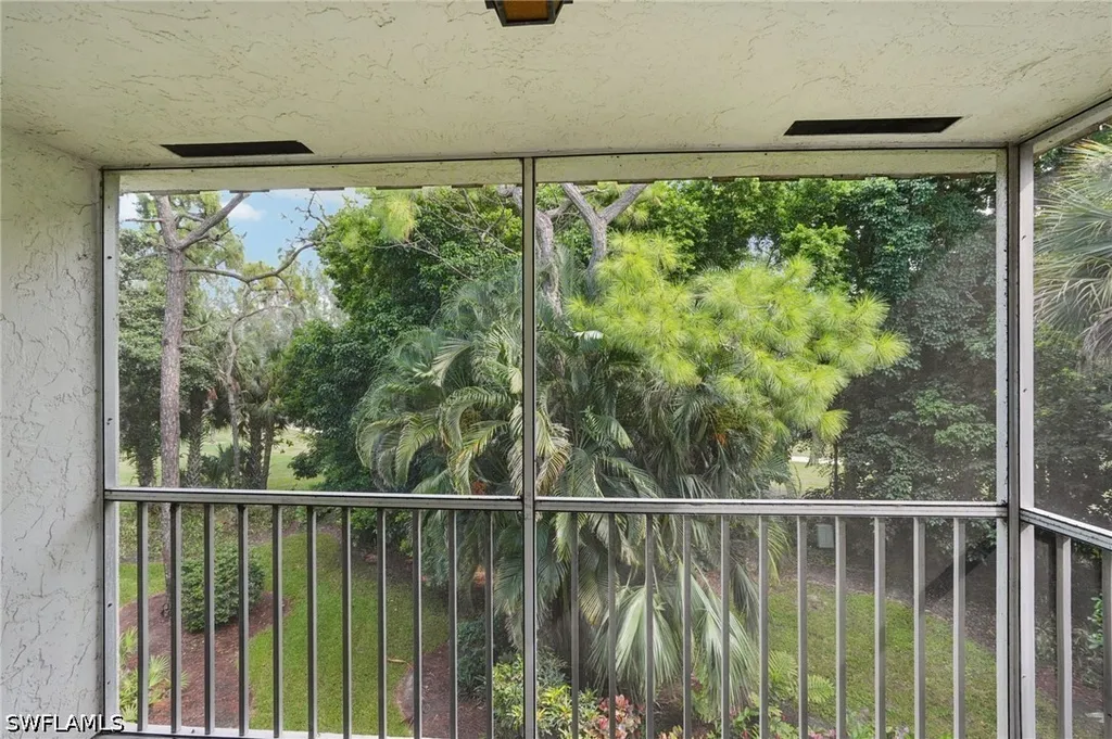 499 Forest Lakes Boulevard Naples FL 34105