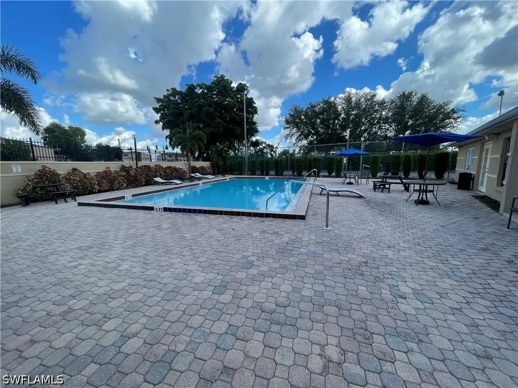 5307 Summerlin Road Fort Myers FL 33919